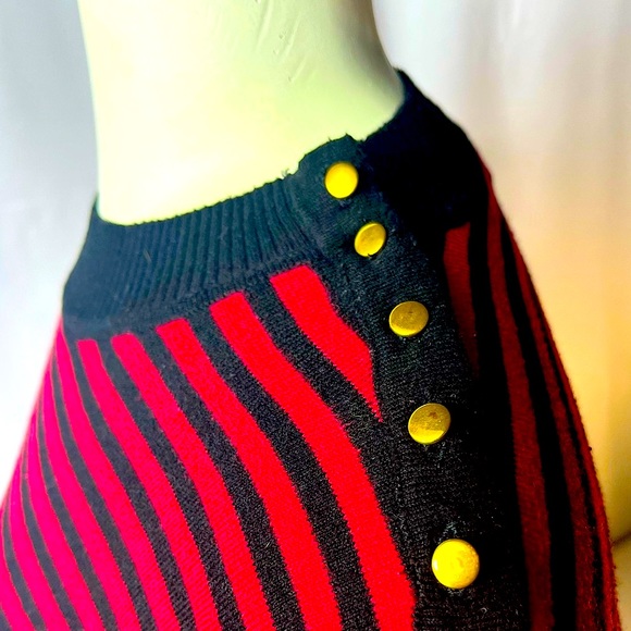 2 for$10 | Forever 21 | Black & Red Striped Long Sleeved Crew Sweater | Sz M - Picture 2 of 5